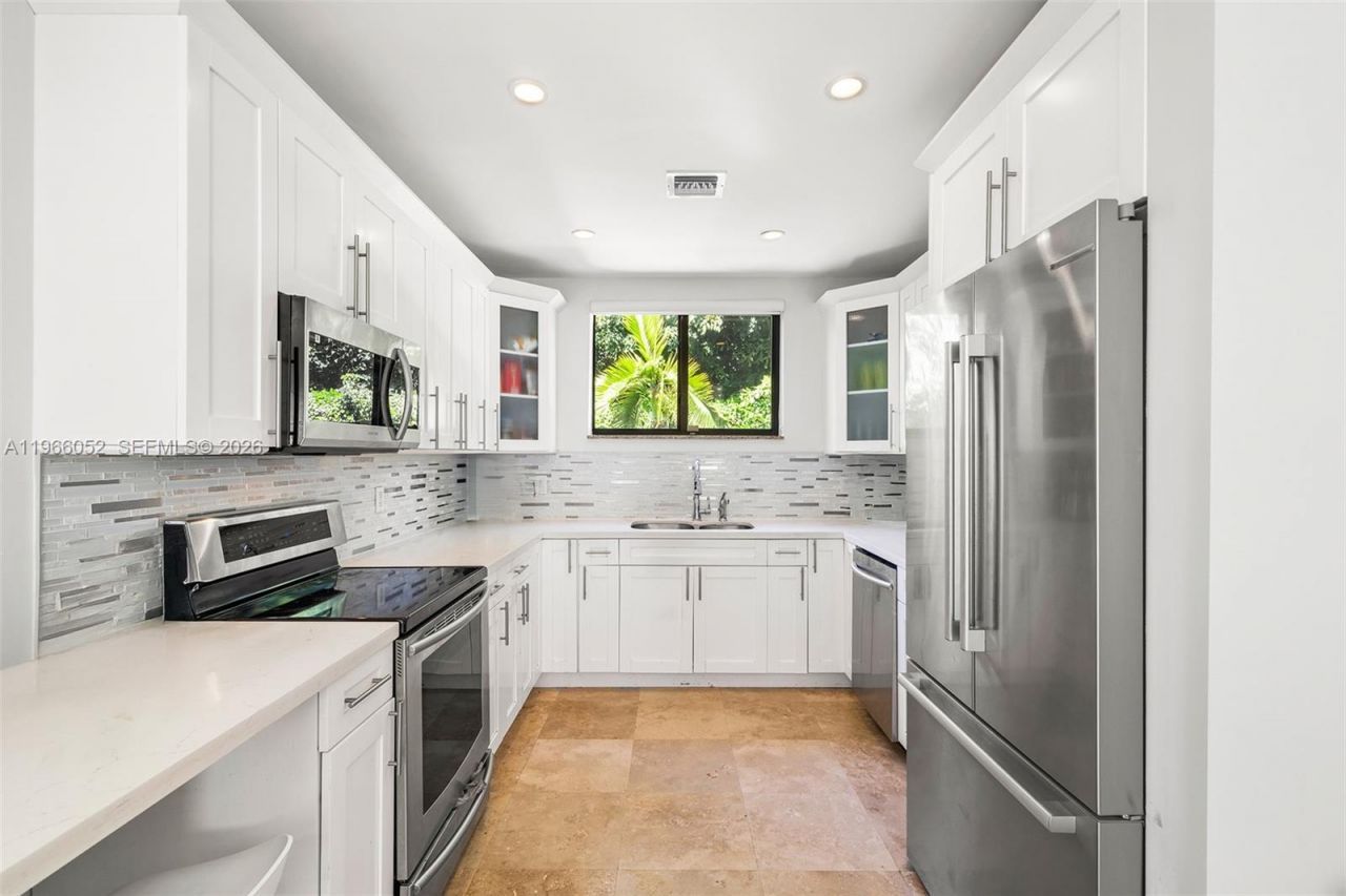 6001 SW 28th St, Miami, FL 33155 Photo