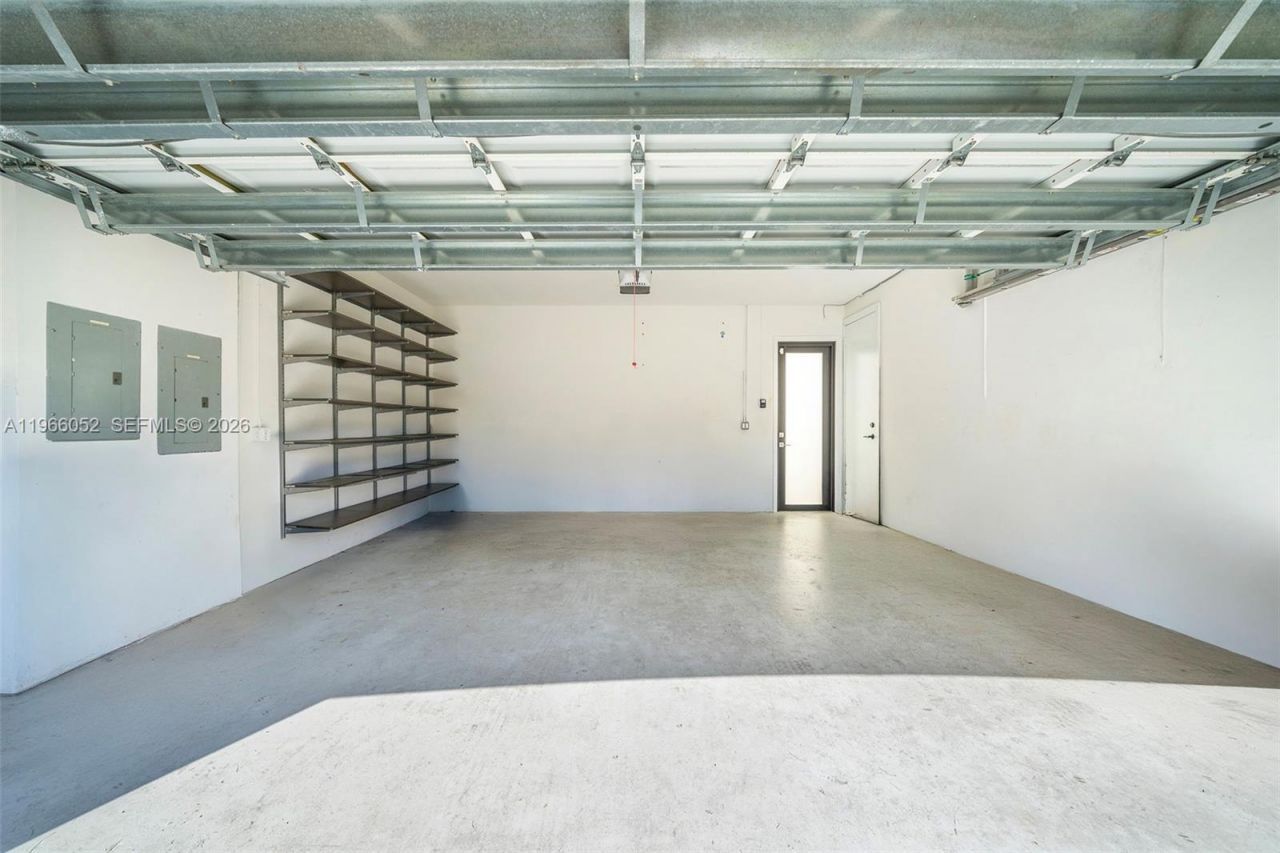 6001 SW 28th St, Miami, FL 33155 Photo