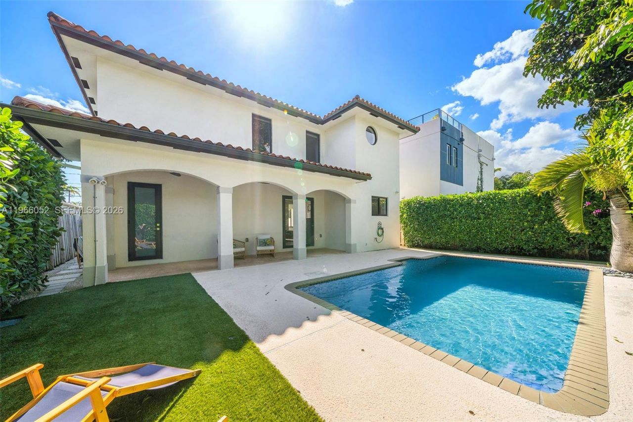 6001 SW 28th St, Miami, FL 33155 Photo