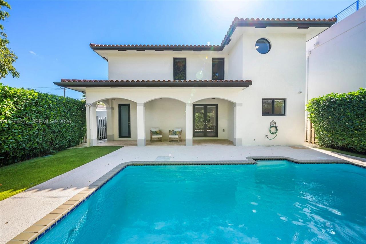 6001 SW 28th St, Miami, FL 33155 Photo