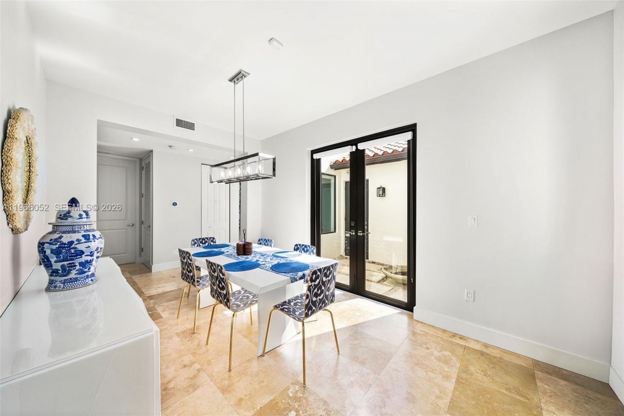 6001 SW 28th St, Miami, FL 33155 Photo