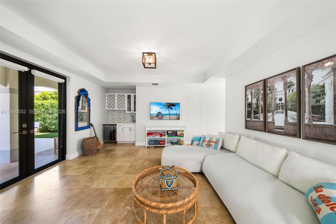 6001 SW 28th St, Miami, FL 33155 Photo