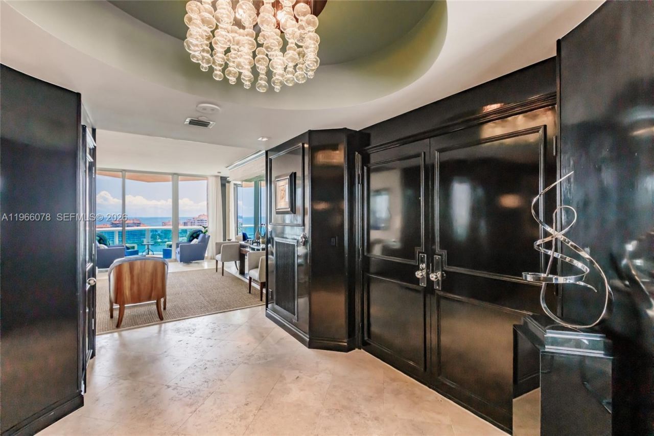 300 S Pointe Dr , Unit 1604, Miami Beach, FL 33139 Photo