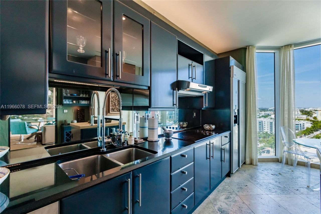 300 S Pointe Dr , Unit 1604, Miami Beach, FL 33139 Photo