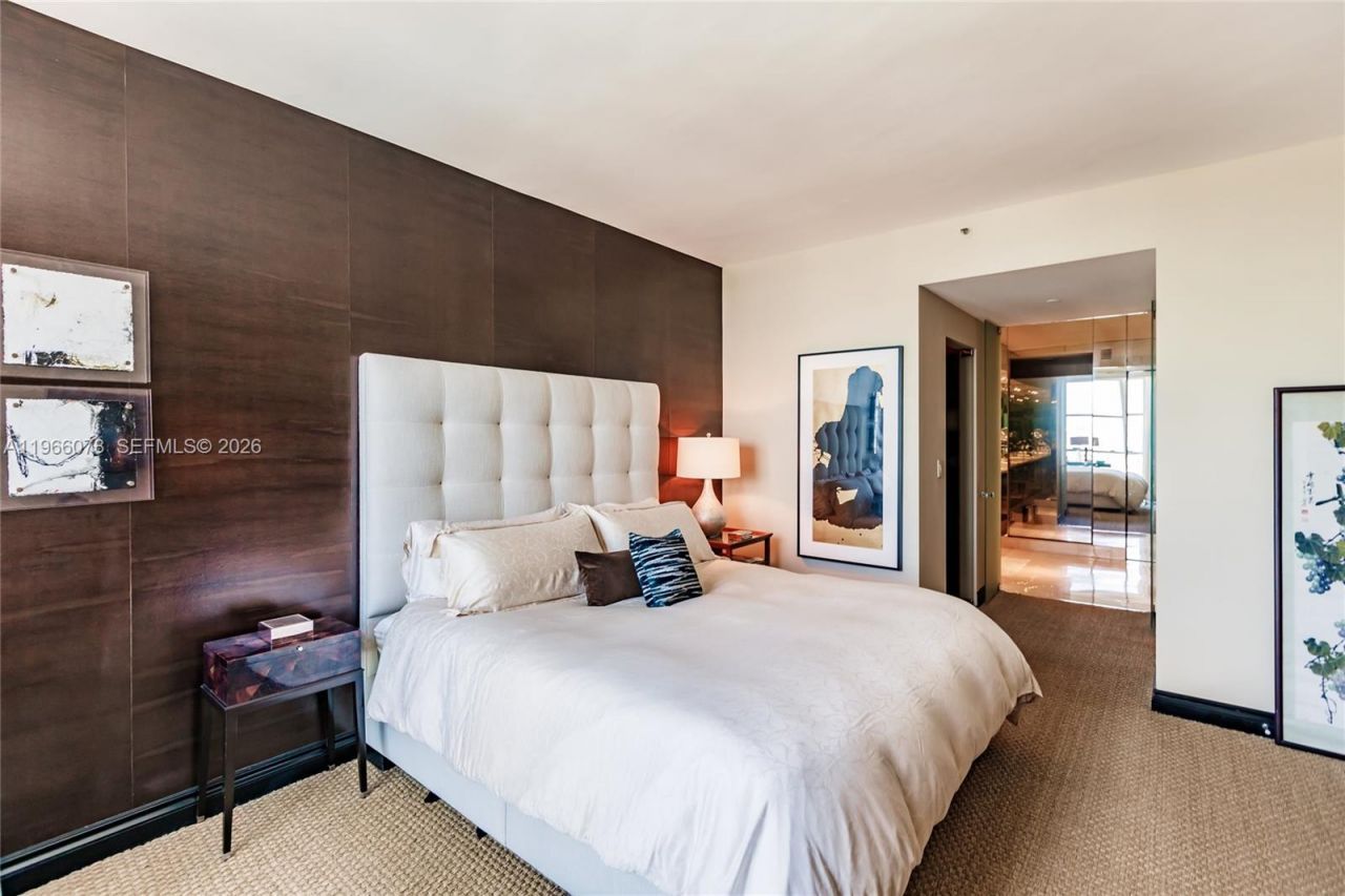 300 S Pointe Dr , Unit 1604, Miami Beach, FL 33139 Photo