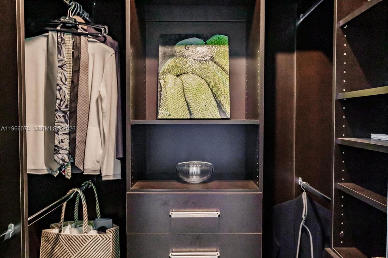 300 S Pointe Dr , Unit 1604, Miami Beach, FL 33139 Photo