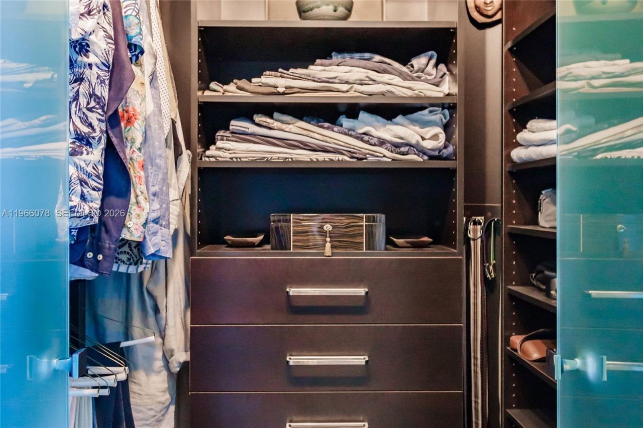 300 S Pointe Dr , Unit 1604, Miami Beach, FL 33139 Photo