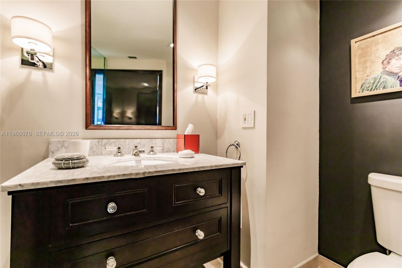 300 S Pointe Dr , Unit 1604, Miami Beach, FL 33139 Photo