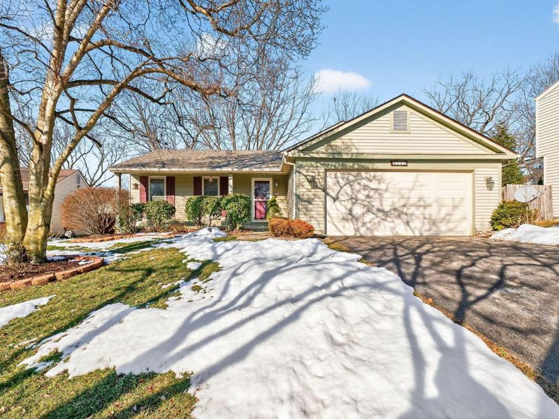 3712 Creek Ridge Court, Columbus, OH 43230 Photo 2