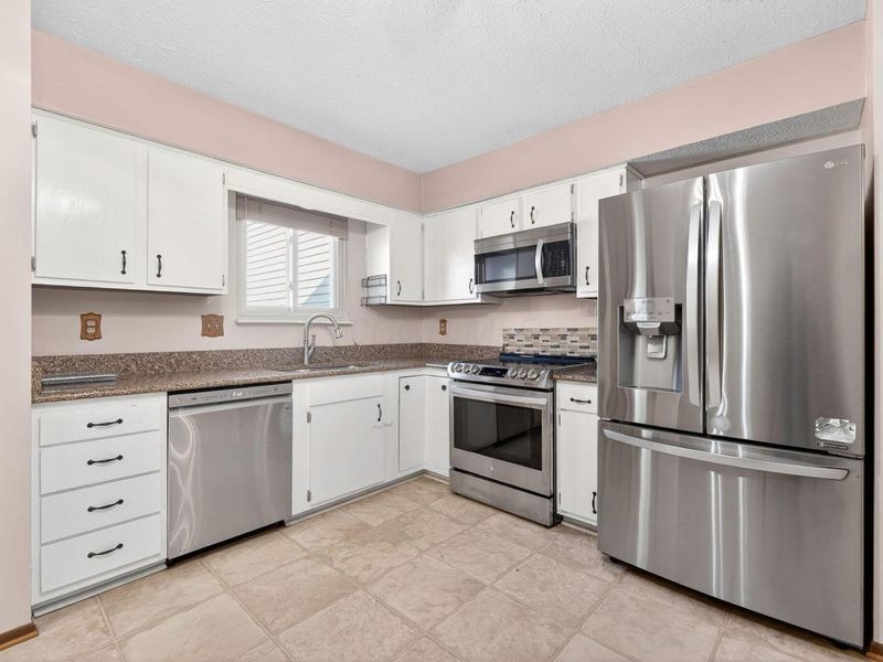 3712 Creek Ridge Court, Columbus, OH 43230 Photo 4