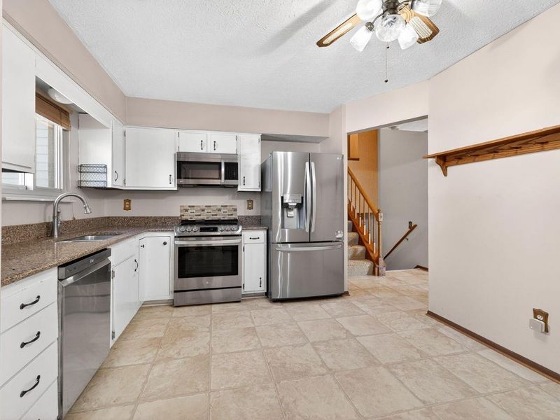 3712 Creek Ridge Court, Columbus, OH 43230 Photo 5