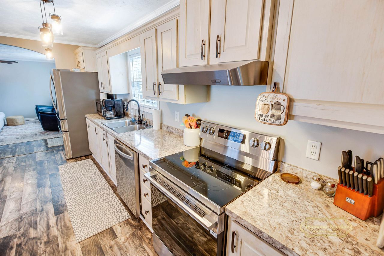 1521 Aries Ln.  Photo 9