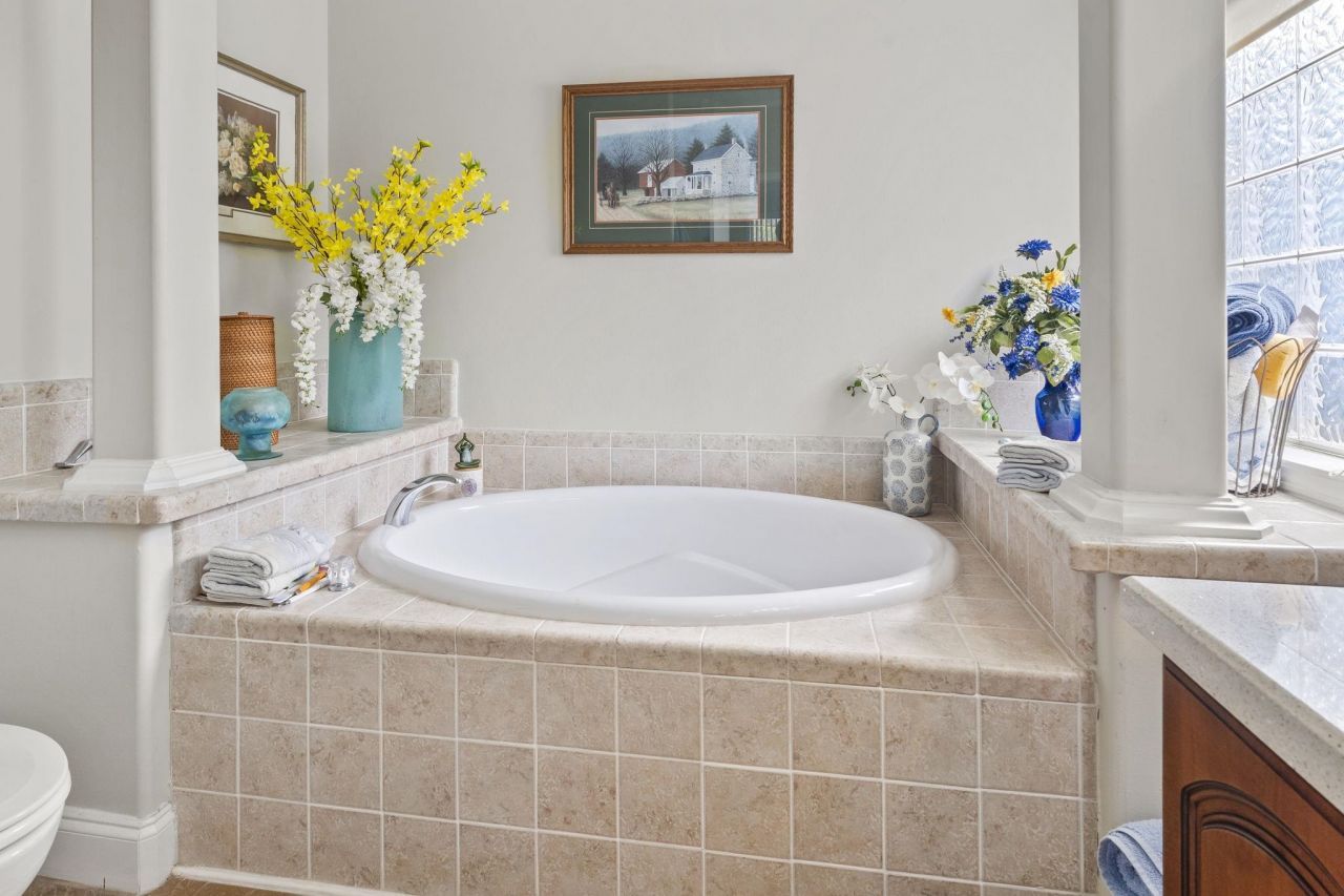 137 Wellspring Dr.  Photo 23