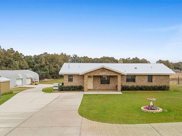 4745 GRAND AVENUE, DE LEON SPRINGS, FL 32130