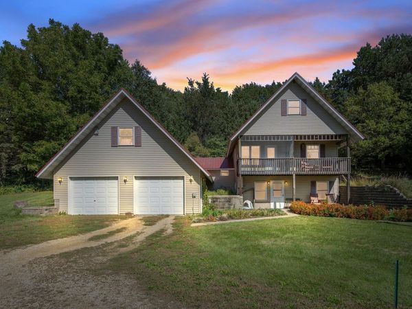 41912 205th Avenue, Le Center, MN 56057