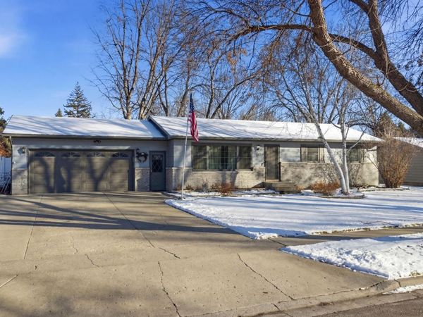 1223 Melrose Drive, Aberdeen, SD 57401