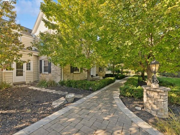 2122 Middlefork Road, Northfield, IL 60093