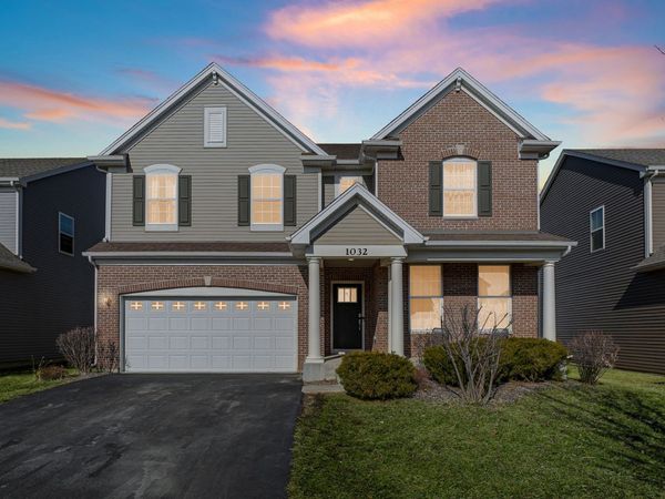 1032 Blazing Star Street, South Elgin, IL 60177
