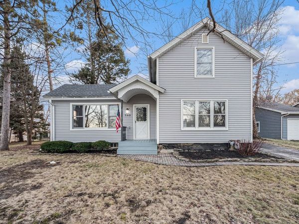 790 Hillview Avenue, West Chicago, IL 60185