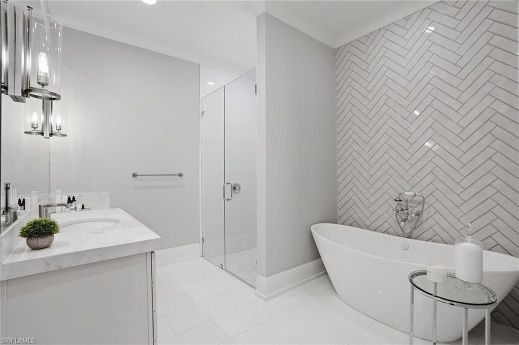 2867 Coco Lakes Dr, Naples, FL 34105 Photo