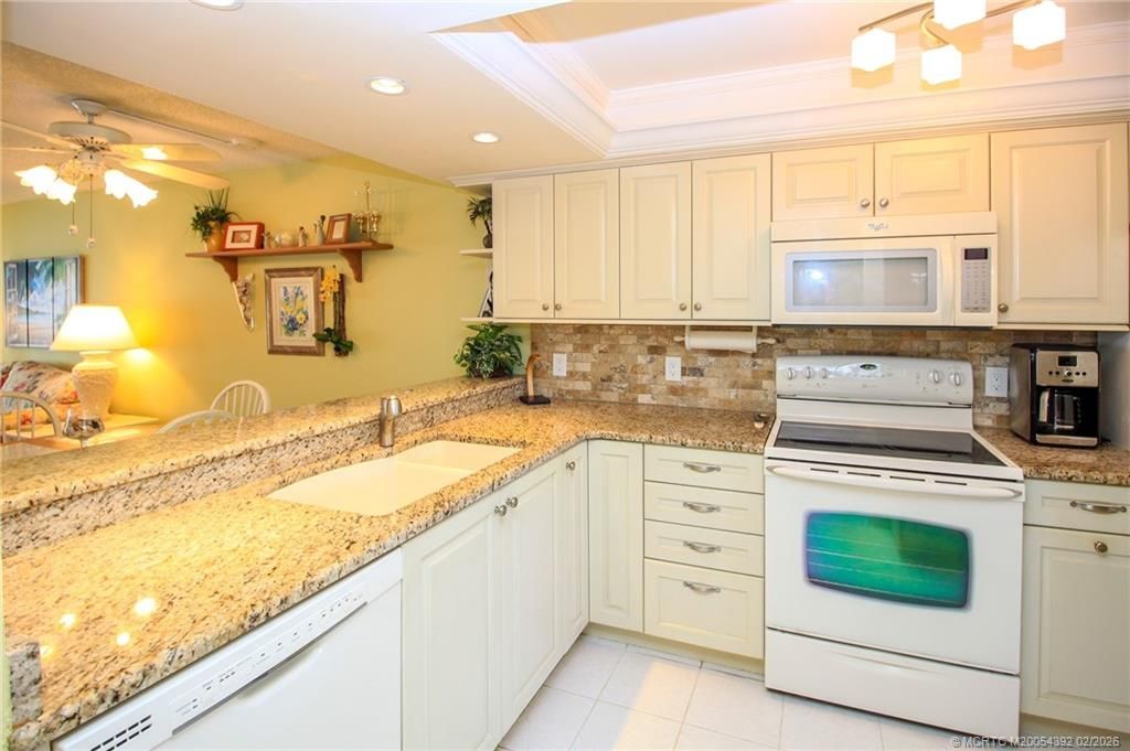 4720 NE Sandpebble Trace, Unit 305, Stuart, FL 34996 Photo