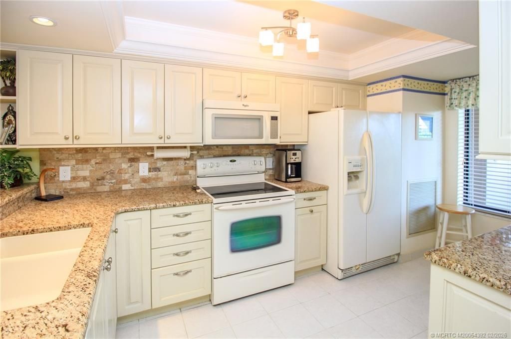 4720 NE Sandpebble Trace, Unit 305, Stuart, FL 34996 Photo