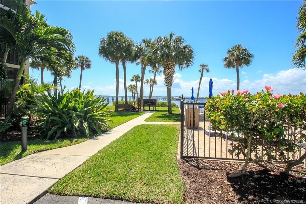 4720 NE Sandpebble Trace, Unit 305, Stuart, FL 34996 Photo