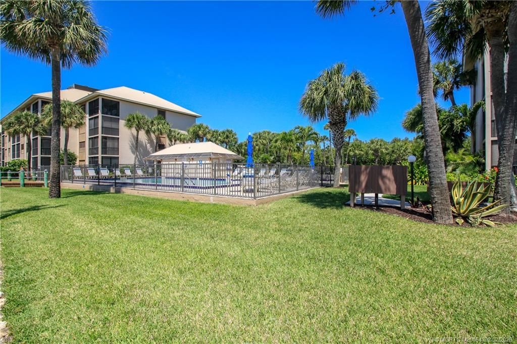 4720 NE Sandpebble Trace, Unit 305, Stuart, FL 34996 Photo