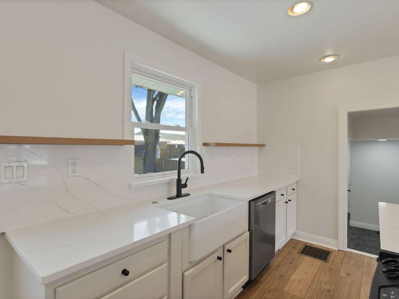 102 Troy Road, Delaware, OH 43015 Photo 18