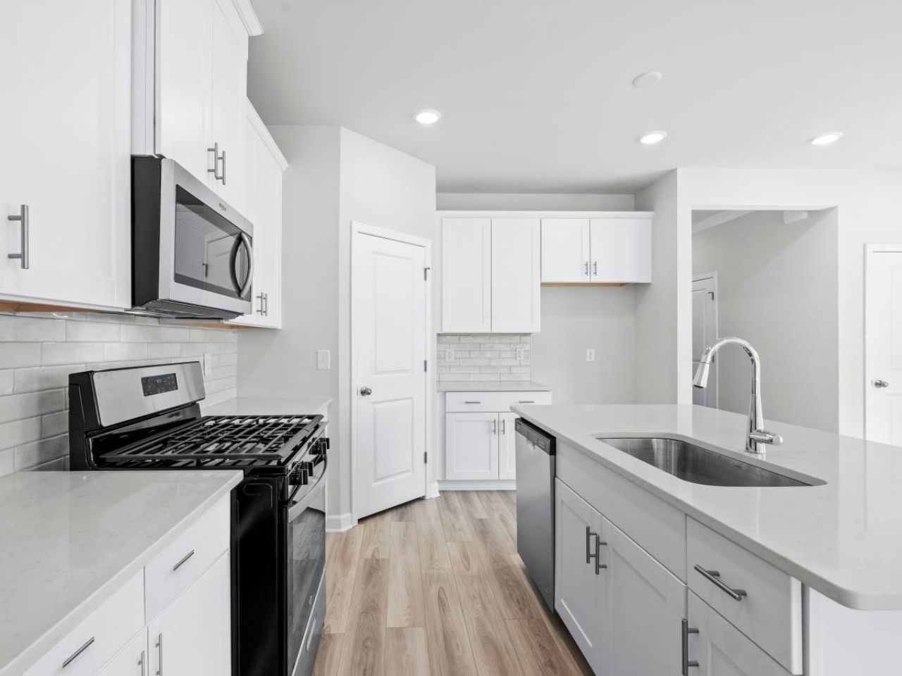 1016 Lauryn Oak Loop Photo 16