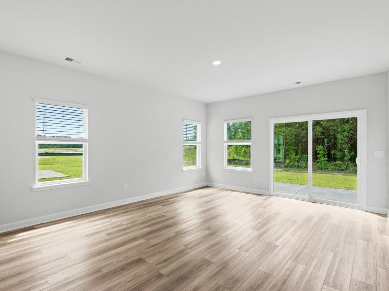 1016 Lauryn Oak Loop Photo 9