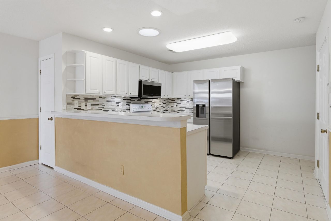 4269 Rivergate Ln. Photo 14