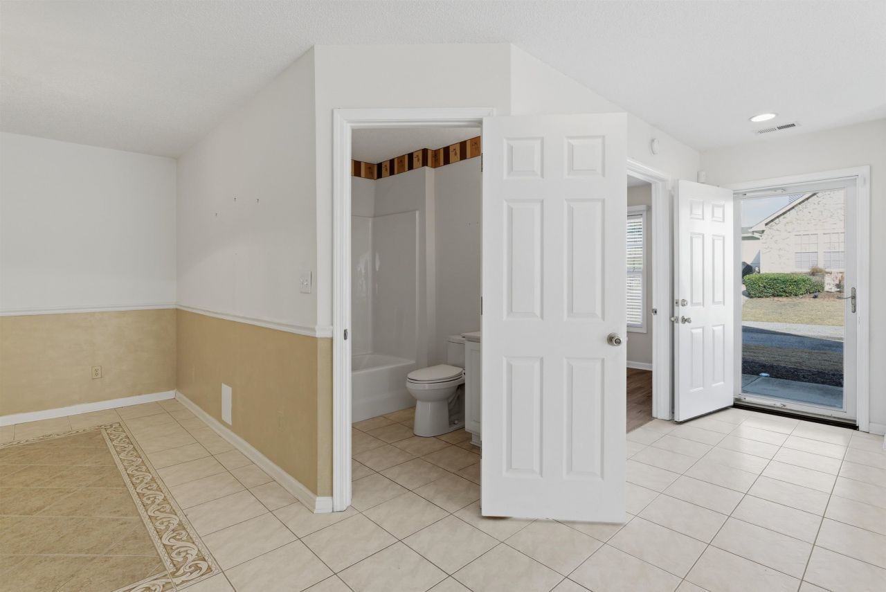 4269 Rivergate Ln. Photo 24