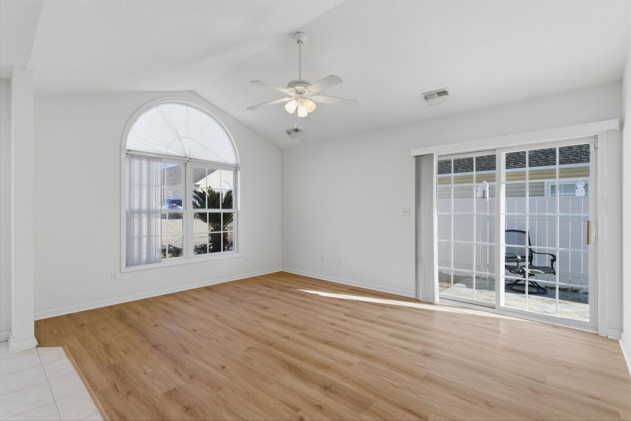 4269 Rivergate Ln. Photo 7