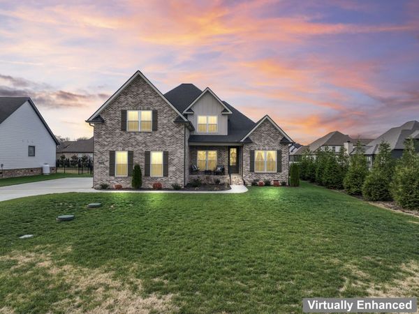 2706 Congress Dr, Murfreesboro, TN 37128