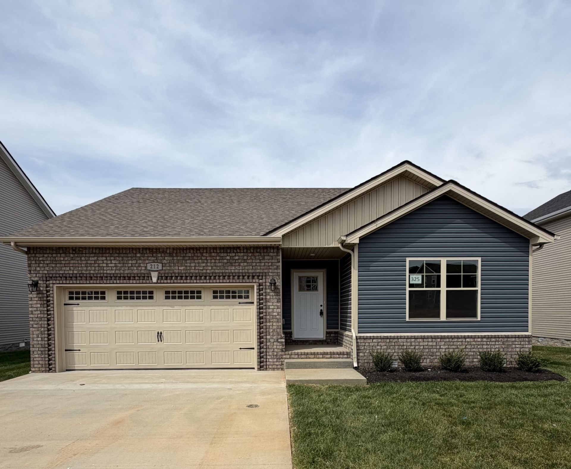 325 Cardinal Creek, Clarksville, TN 37040 Main Photo