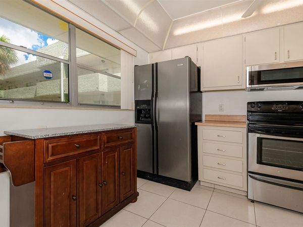 6075 N Sabal Palm Blvd, Unit 204, Tamarac, FL 33319