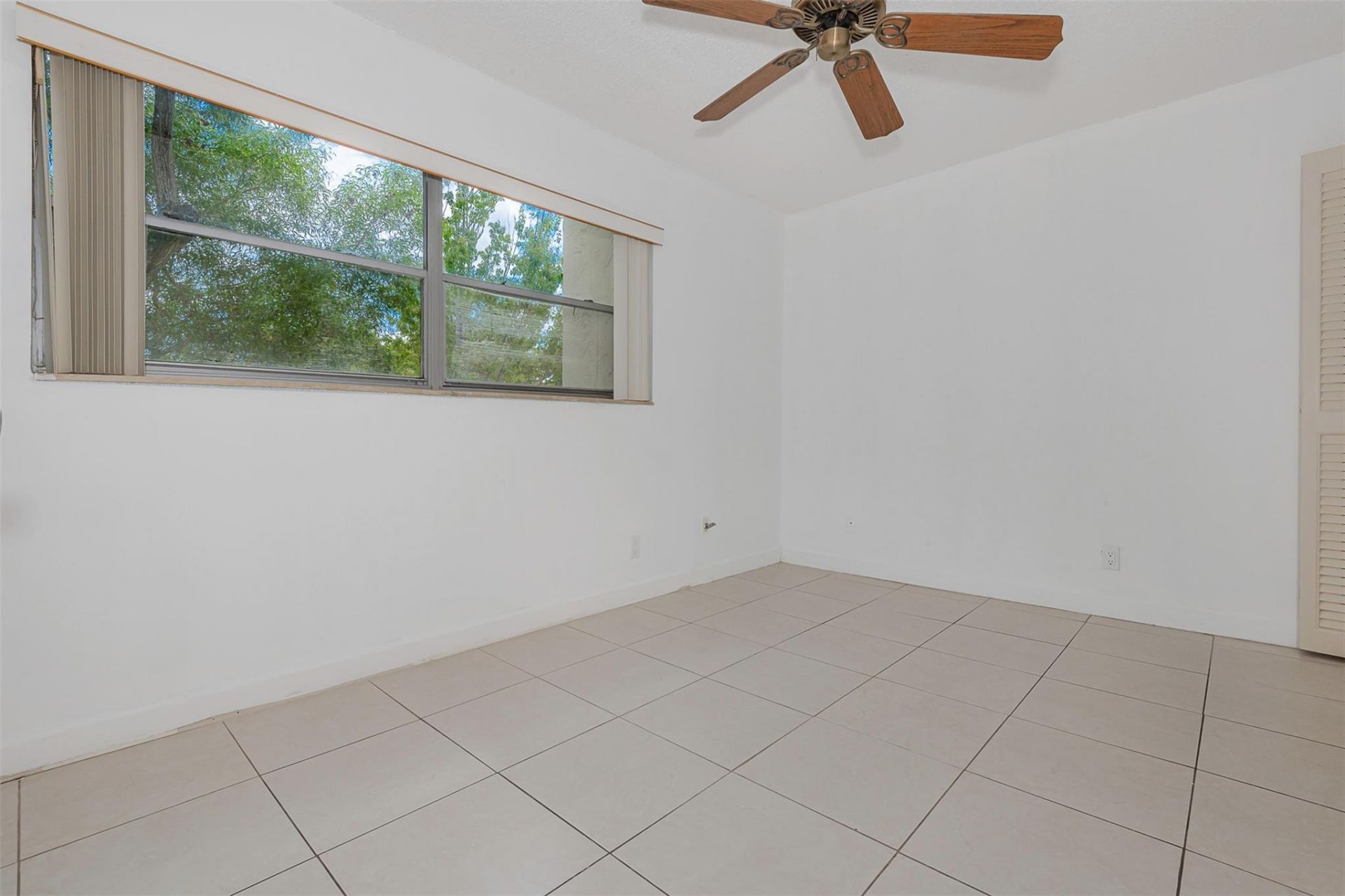 6075 N Sabal Palm Boulevard, Unit 204, Tamarac, FL 33319 Photo