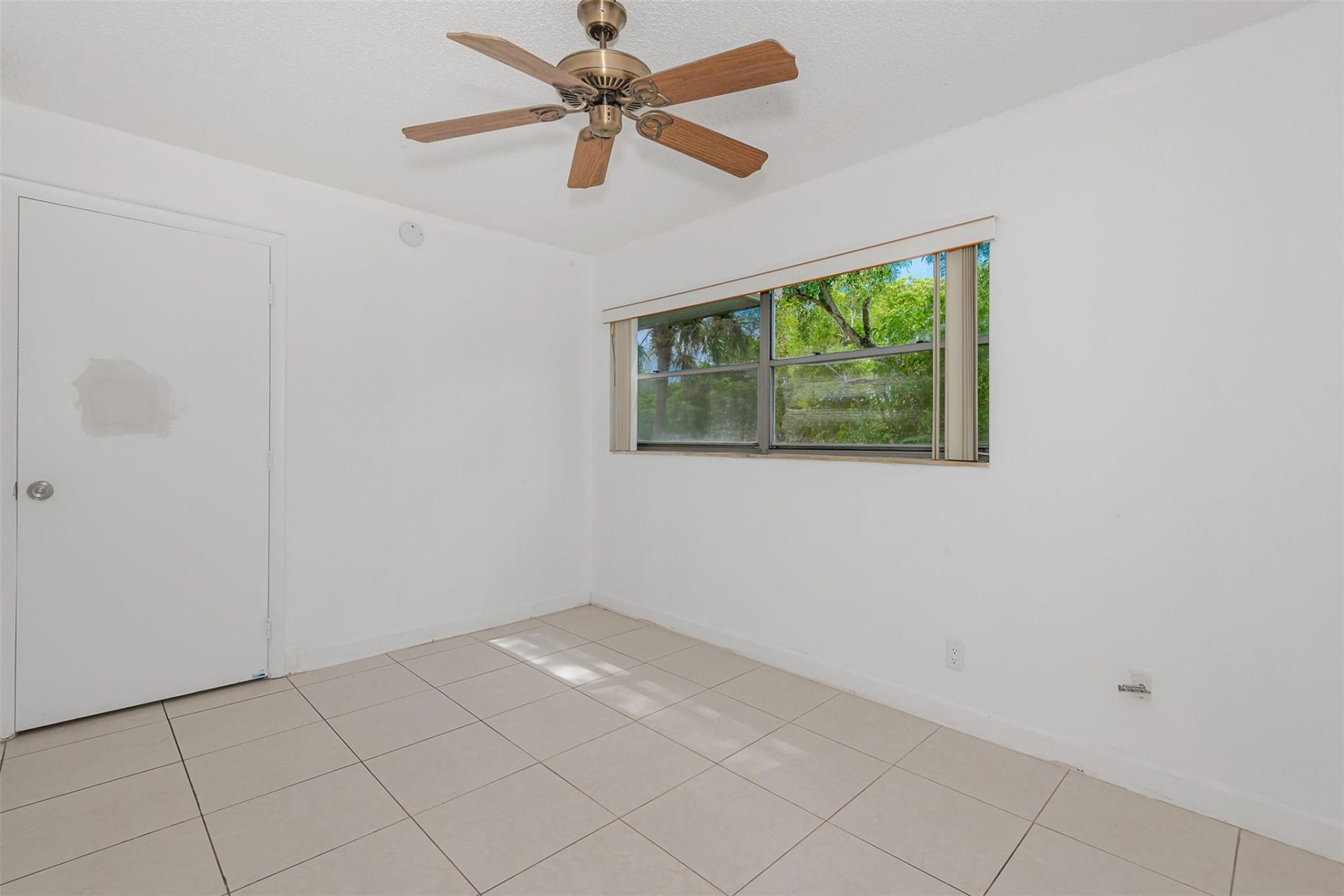 6075 N Sabal Palm Boulevard, Unit 204, Tamarac, FL 33319 Photo