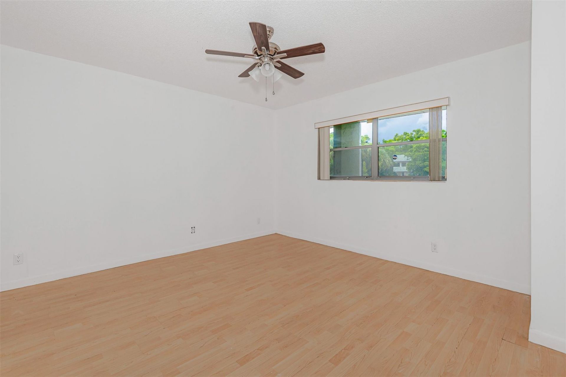 6075 N Sabal Palm Boulevard, Unit 204, Tamarac, FL 33319 Photo