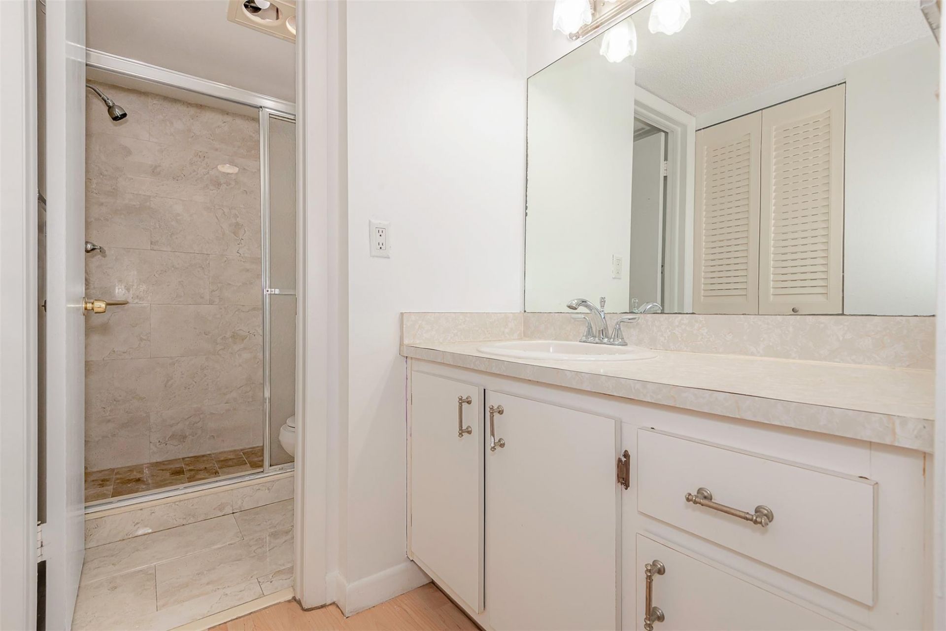 6075 N Sabal Palm Boulevard, Unit 204, Tamarac, FL 33319 Photo