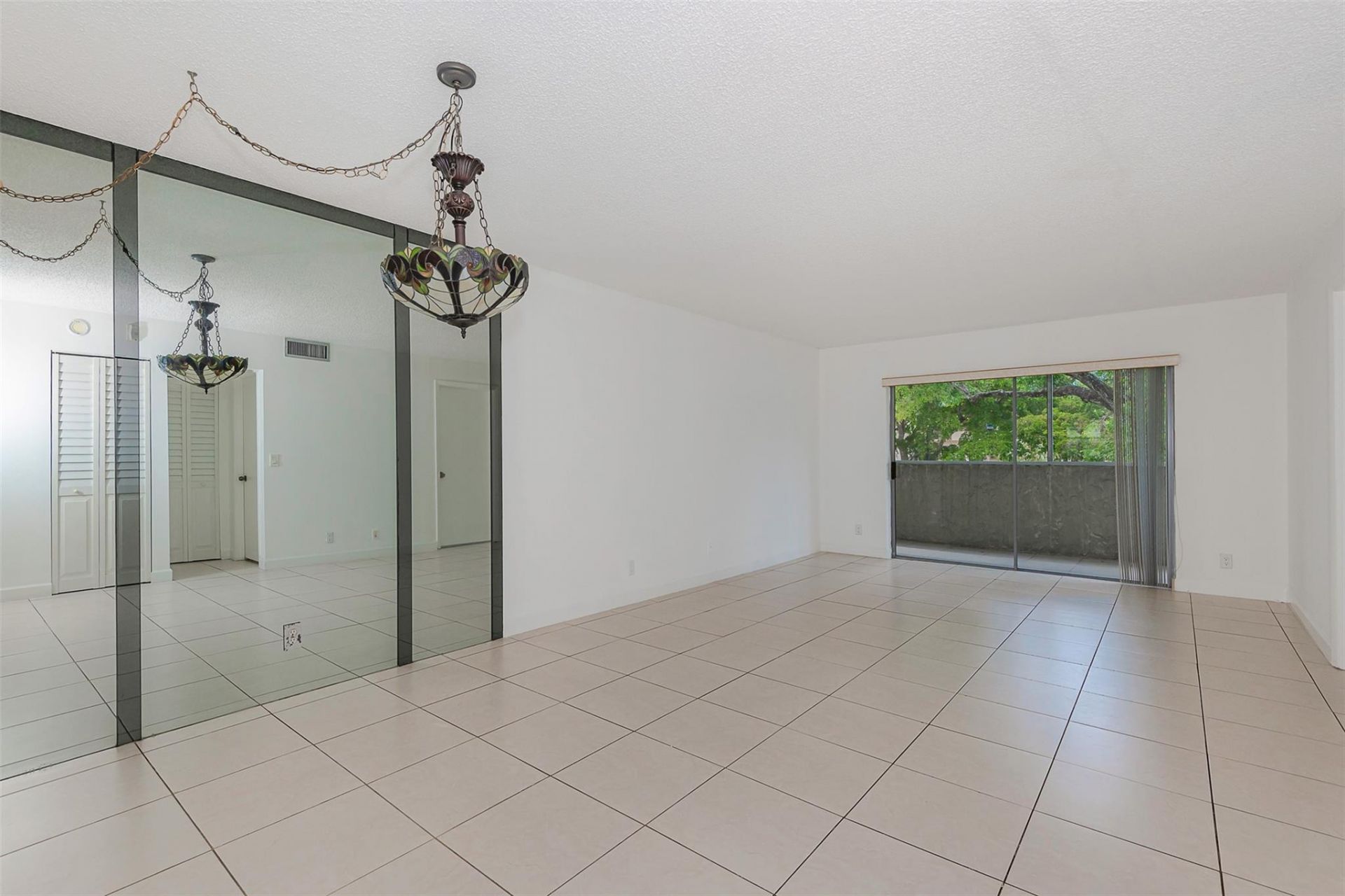 6075 N Sabal Palm Boulevard, Unit 204, Tamarac, FL 33319 Photo