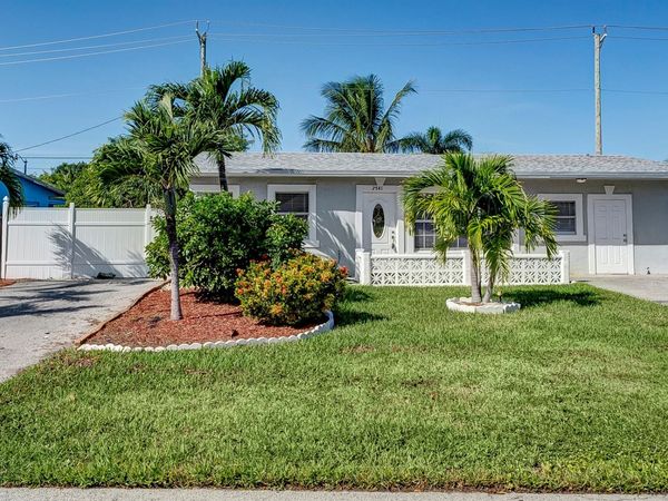2541 NE 9th Avenue, Pompano Beach, FL 33064