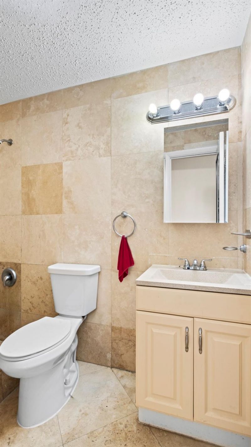 2541 NE 9th Avenue, Pompano Beach, FL 33064 Photo