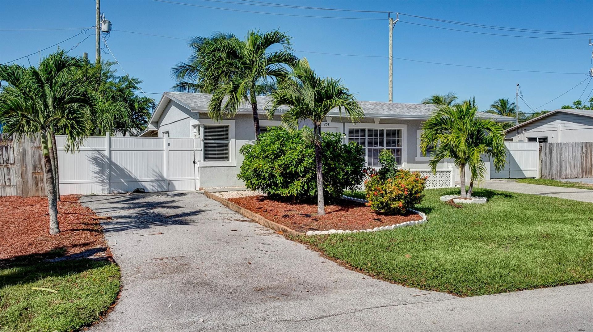 2541 NE 9th Avenue, Pompano Beach, FL 33064 Photo