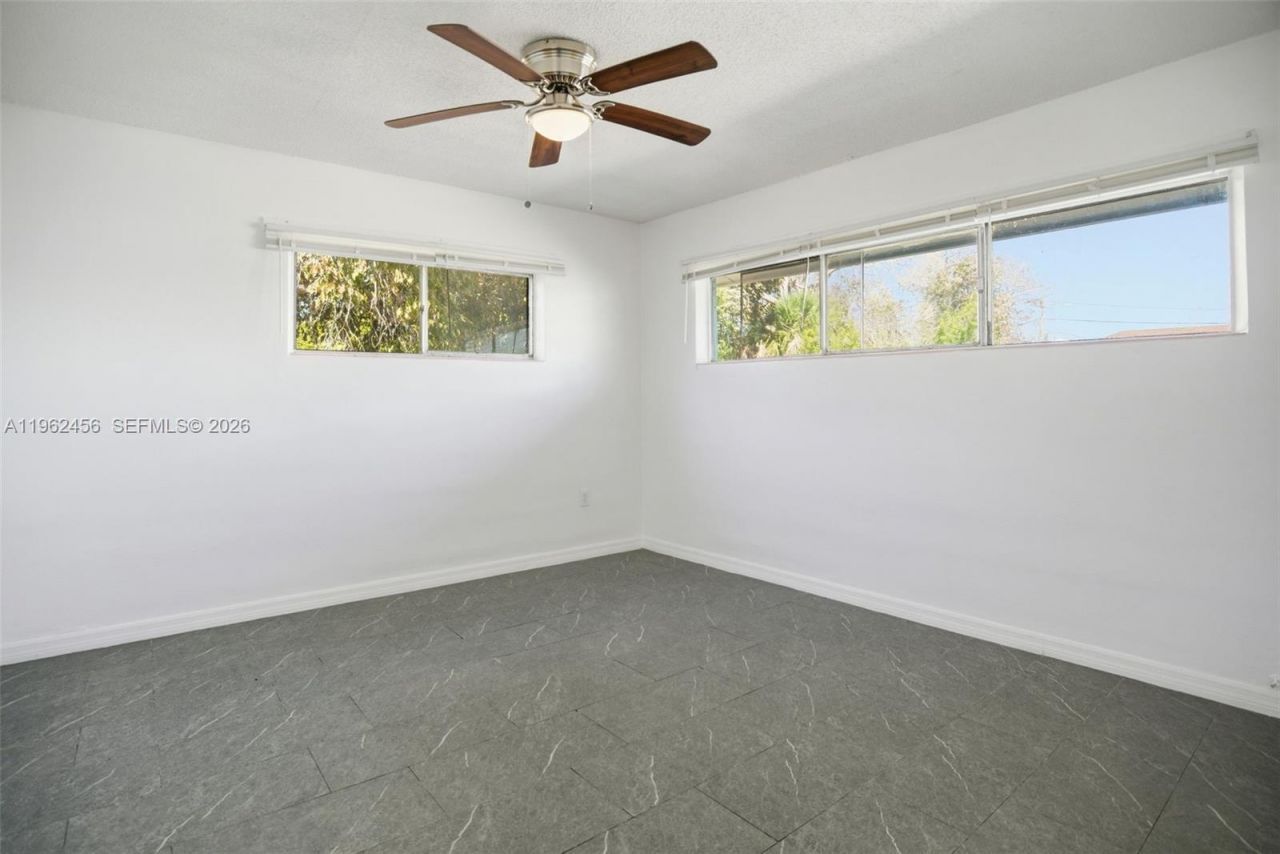 907 N 20th St, Unit B, Fort Pierce, FL 34950 Photo
