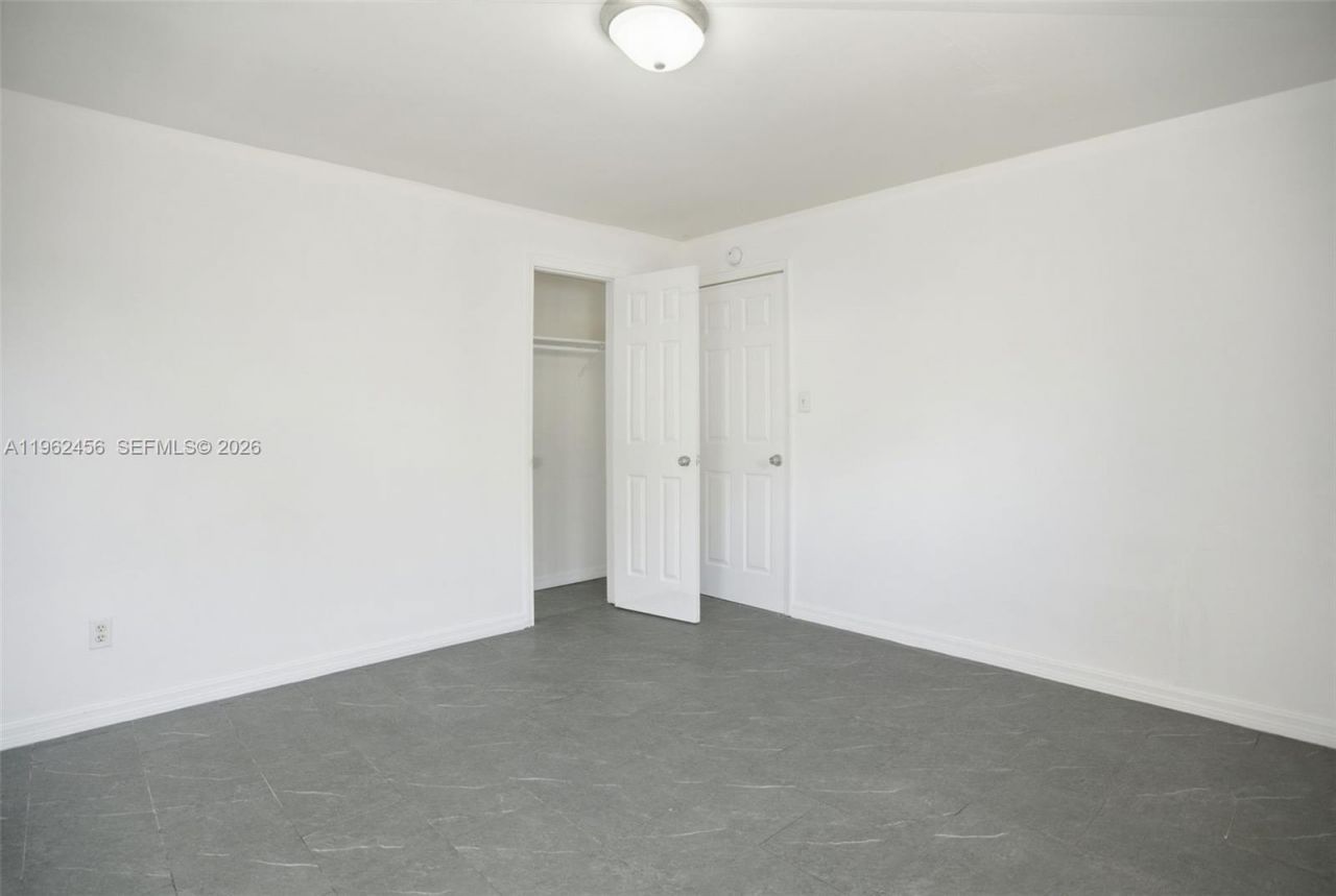 907 N 20th St, Unit B, Fort Pierce, FL 34950 Photo