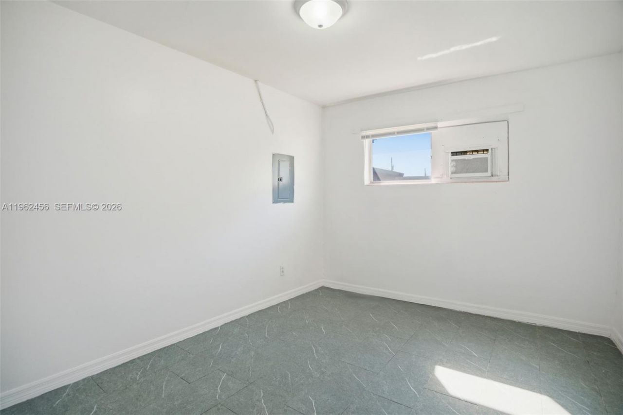 907 N 20th St, Unit B, Fort Pierce, FL 34950 Photo