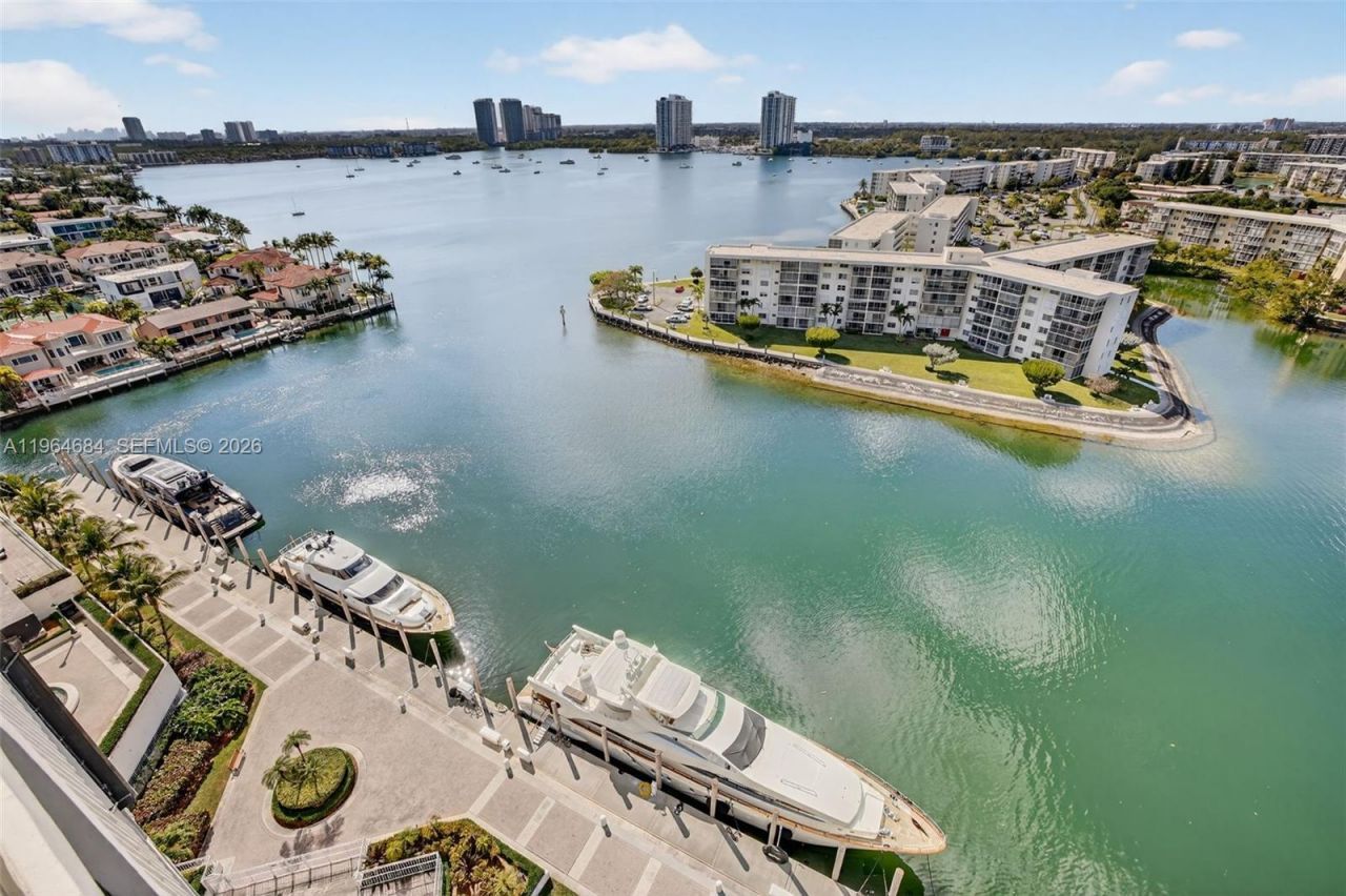1000 Island Blvd, Unit 1710, Aventura, FL 33160 Photo