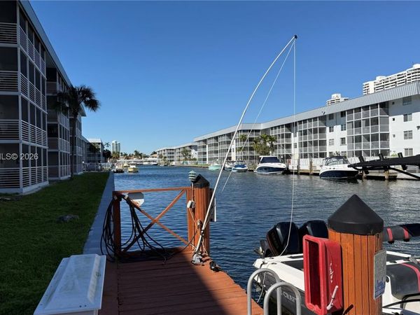 3849 NE 169th St, Unit 201, North Miami Beach, FL 33160